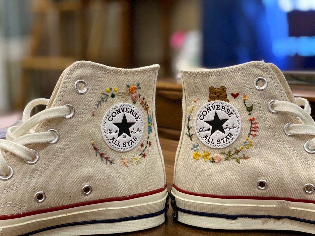 Converse Chuck Taylor 1970s ,custom Floral Circle Embroidery, Converse ...