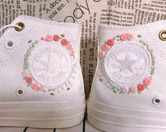 Converse Chuck Taylor années 1970, broderie de cercle floral personnalisée, broderie de couronne Converse Converse broderie de motif auto-conçue