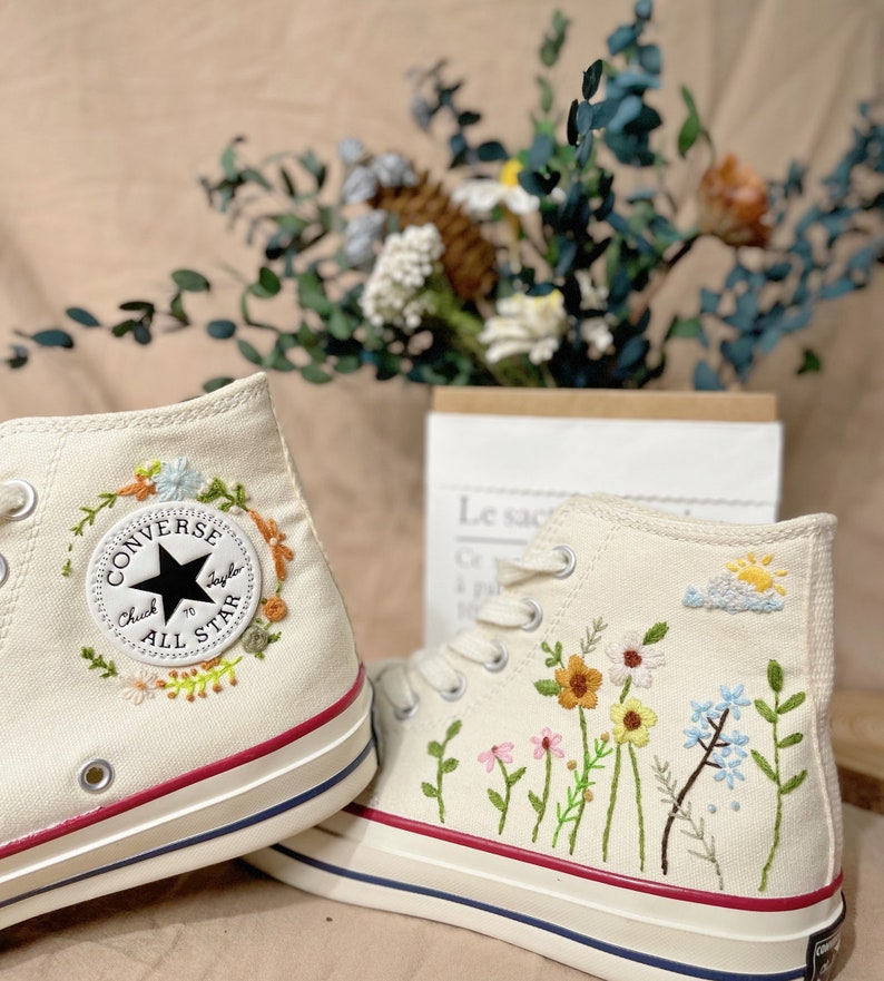 Converse Custom Floral Embroidery Converse Custom Embroidery Converse Custom Chuck Taylor 70 embroidered flowers Bild 3