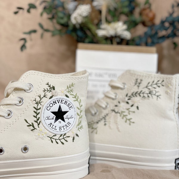 Converse Chuck Taylor 1970s ,Custom Floral Circle Embroidery, Converse Wreath Embroidery Converse Self-designed Pattern Embroidery
