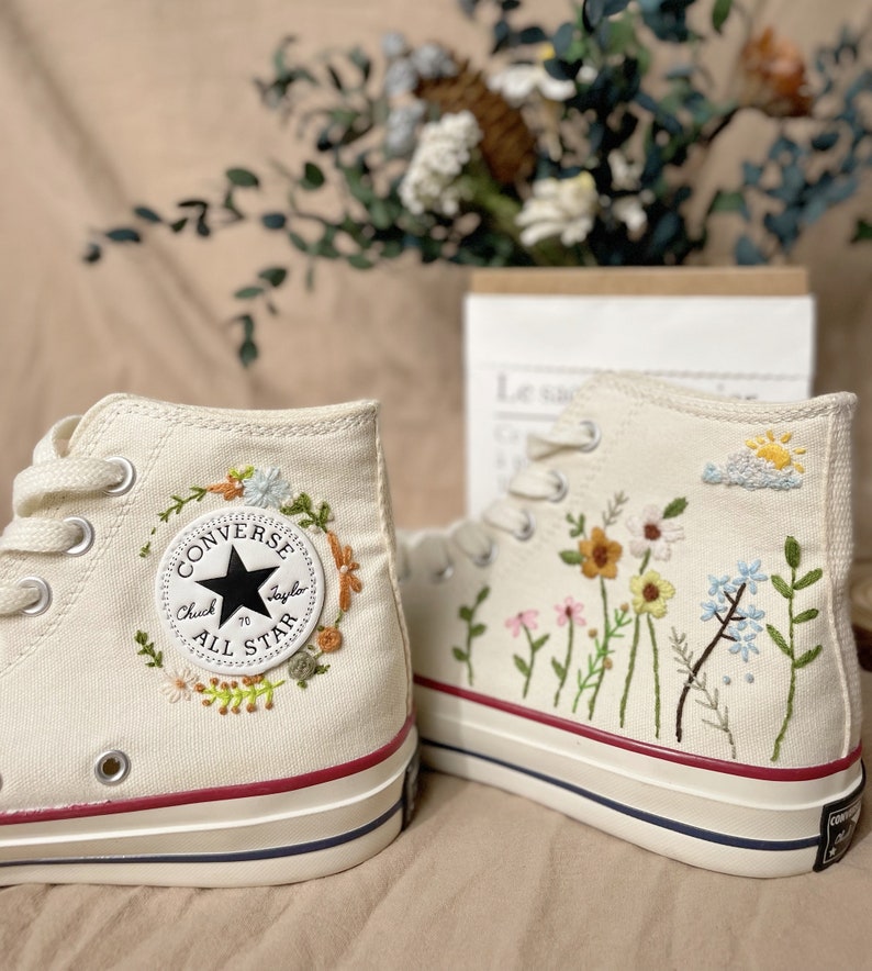 Converse Custom Floral Embroidery Converse Custom Embroidery Converse Custom Chuck Taylor 70 embroidered flowers Bild 2