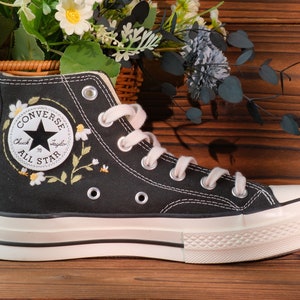 Converse Chuck Taylor 1970s , Converse Wreath Embroidery Converse Self-designed Pattern Embroidery ,Custom Floral Circle Embroidery Bild 5