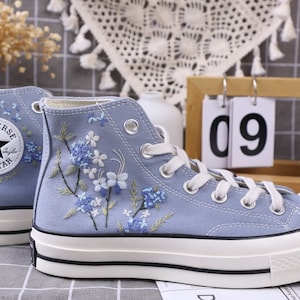 Broderie florale personnalisée Converse / Nom personnalisé Converse / Cadeau pour le meilleur ami image 5