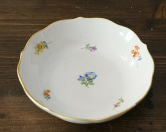 Meissen Dolls Mocha Tableware Service Flowers Scattered Flowers Gold Edge Saucer 2nd Choice