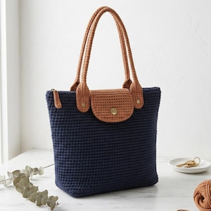 Crochet Tote Bag, Chic Two-Tone Navy Camel Design, Structured Everyday Bag (Pdf Tutorial)