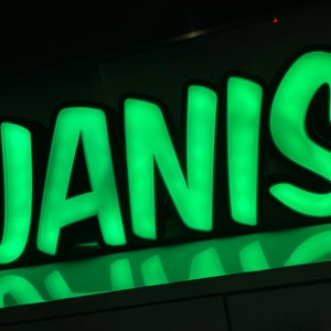 Individual name lamp with RGB lighting and color selection