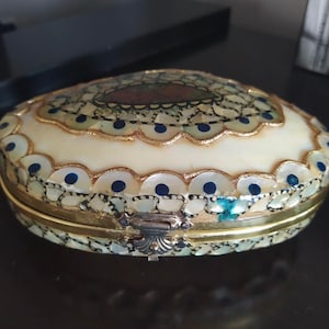genuine mother-of-pearl jewelry box, handmade jewelry box, decorative jewelry box, mother-of-pearl,