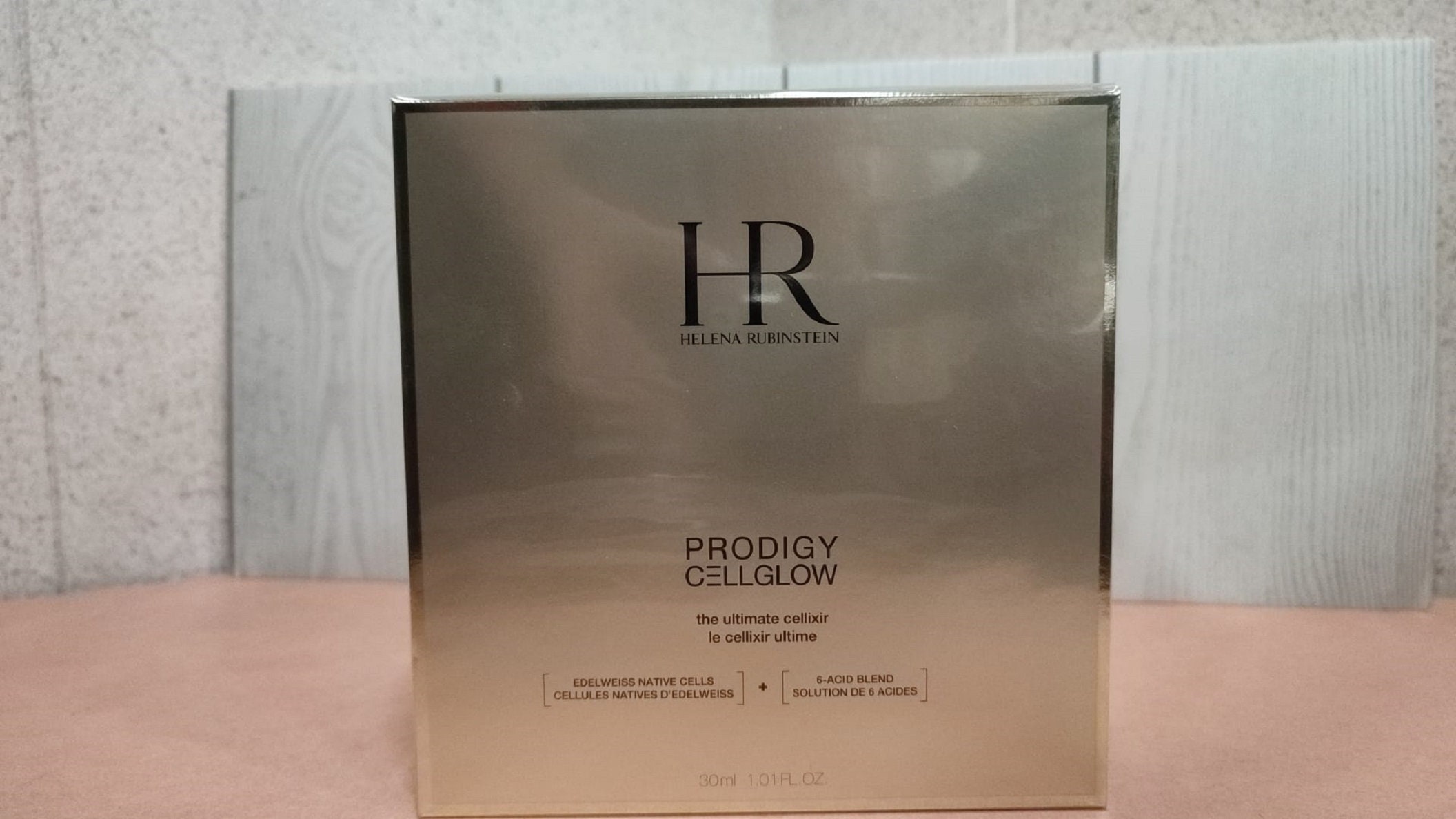 ヘレナ　HR Prodigy Cellglow 30ml ファンデ ヘレナ HR Prodigy Cellglow 30ml ファンデ ヘレナ HR Prodigy