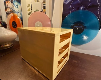 Especiero estilo era espacial retro amarillo de Spice Stack