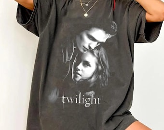 Retro Vintage Twilight Shirt, Twilight Fans Homage T-shirt, Gift For Book Lover Twilight Saga Comic Retro, Vampires Wolves Romance shirt