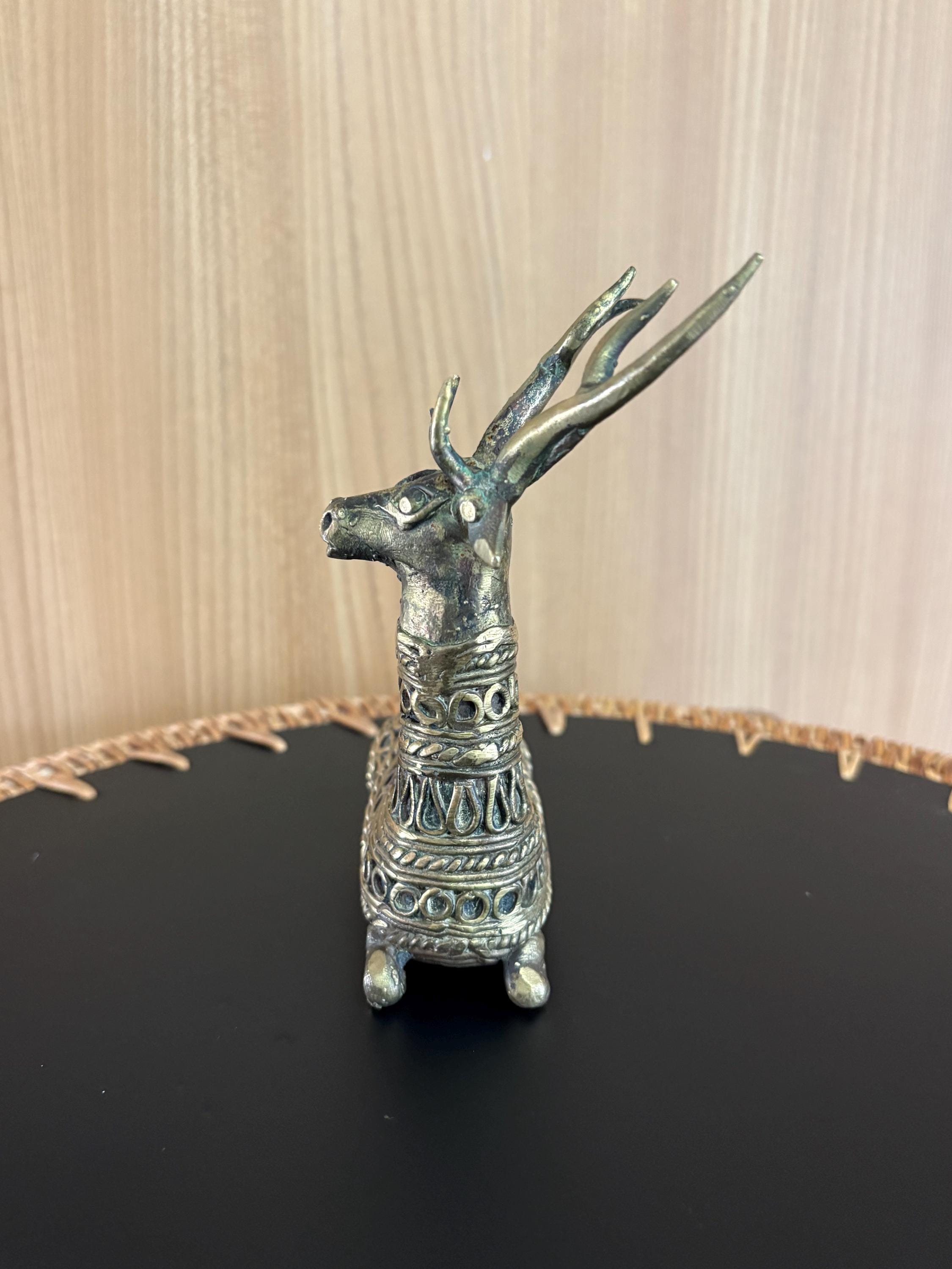手作りの真鍮製ドクラ鹿の置物｜インドの部族金属工芸品（2個セット 