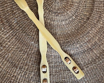 Bamboo Bliss: Handmade Back Scratcher with Rotating Rollers - Set of 2