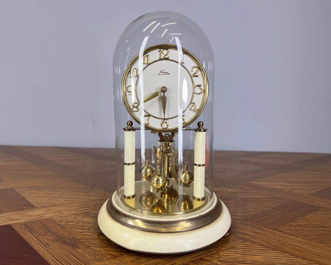 Kern Anniversary Clock - Etsy Canada