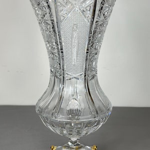 Stunning vintage hand cut crystal vase (LOT 5054)