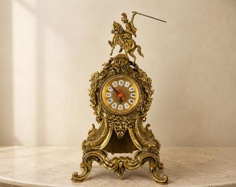 Reloj vintage de estilo francés, decorativo, de repisa, con figuras y caja dorada, lote 4648