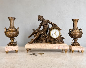 Reloj de sobremesa Juego de guarniciones de bronce estilo Art Nouveau francés antiguo LOTE 4639