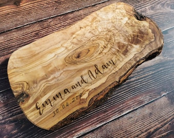 Tabla de quesos de madera de olivo personalizada / Tabla de cortar / Personalizada / Picar / Regalo de aniversario / Regalo de boda / Tabla de quesos / Cumpleaños