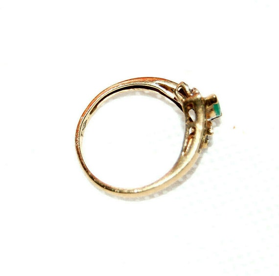 10K Yellow Gold Ring Marquise Green Emerald Gemst… - image 3