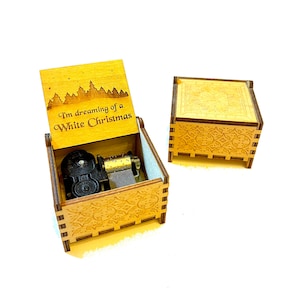 White Christmas | Wind-up Music Box | Custom Engraving | Perfect Christmas Gift for Your Loved One