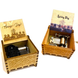 Frühlingstag | Handkurbel Spieluhr | Individuelle Gravur | Perfektes Geschenk für Ihre Lieben