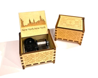 New York New York | Wind-up & Hand-crank Music Box | Custom Engraving | Perfect Gift for Your Loved Ones