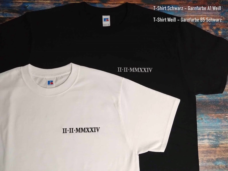 T-Shirt mit Römisches Datum/Koordinaten bestickt Bild 2
