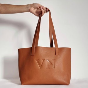 Leder Tragetasche, Ledertasche mit Initialen, Handtasche für Frauen Personalisiertes Geschenk.