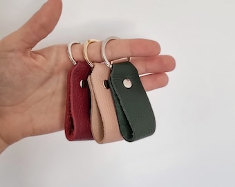 Full grain leather keychain embossed with name, Small leather key fob, Custom leather keyring, Personalized keychain for mother day gift.