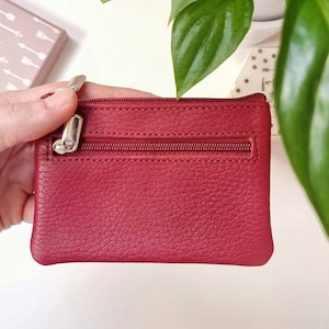 Small leather coin purse with zipper, Zipper pouch with initial, Minimalist wallet for women, Personalized leather pouch with monogram.