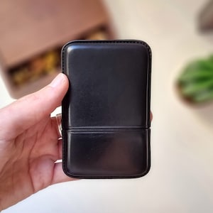 Echt leren kaarthouder, minimalistische leren kaarthouder, slanke leren kaarthoes, minimalistische kaartportemonnee, gepersonaliseerde portemonnee voor cadeau.