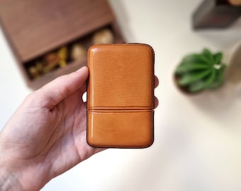 Leather business card case, Custom leather card wallet, Credit card case engraved with initials, Personalized card wallet for gift.