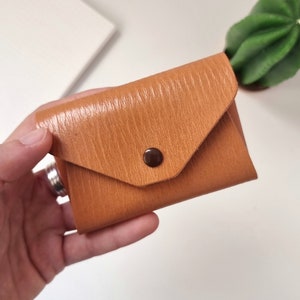 Small leather pouch, Handmade leather wallet for gift, Personalized card holder, Snap coin purse, Genuine leather wallet.