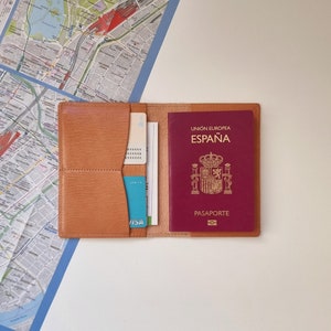 Cartera de cuero para pasaporte para mujer, Tarjetero de cuero personalizado para hombre, Funda de pasaporte personalizada con nombre, Regalo para viajeros.