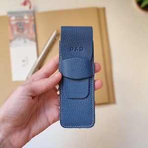 Gepersonaliseerde leren pennenetui, leren potloodetui, etui monogram pennenhouder, cadeau voor schrijver, leren etui.
