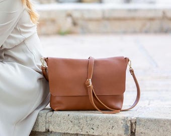 Soft Leather Crossbody Bag: Handmade Full Grain Handbag with Zipper