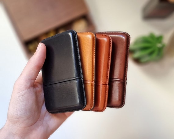 Small Men's Wallet. Leather Cardholder, Minimalist Card Wallet for Guys. Thin, Compact Wallet for Dad. Monogrammed Gift for Father's Day