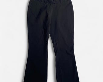 vintage An 2000 noir pantacourt court pantalon évasé début des années 2000 centre commercial gothique Rue21