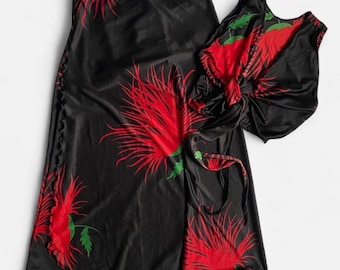 Ręcznie robiony czarno-czerwony komplet kąpielowy z krótką spódniczką i topem