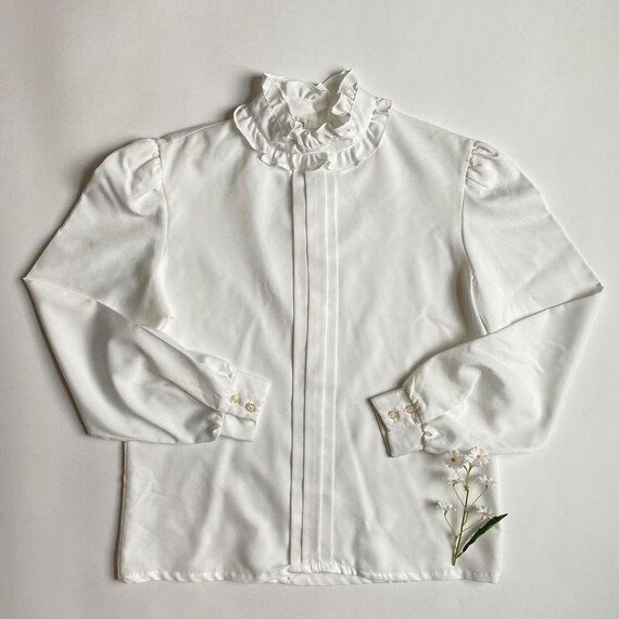 Vintage white ruffle collar blouse - image 1