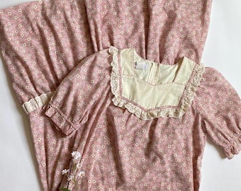 Vintage pink floral nightgown