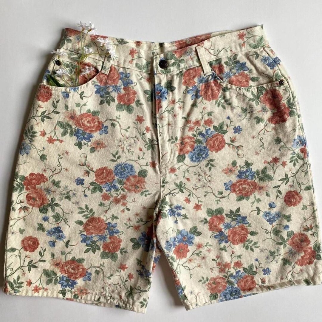Vintage leopard and floral print striped shorts