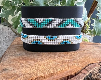 Blue & White Beaded Bracelet, Evil Eye Bracelet, Handmade Beaded Bracelet Cuff, Boho Chic Bracelet, Seed Bead Bracelet, Cute Hippie Bracelet