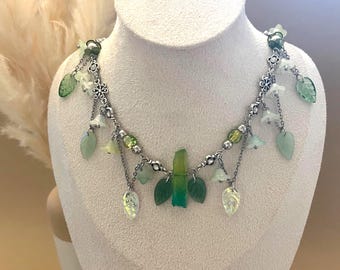 Collier Cottagecore vert : Quartz cristal Fairycore fait main