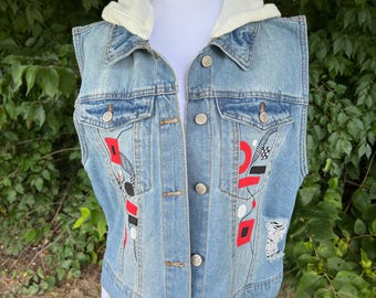 Upcycle Retro Artsy Jeansväst: Unikt minimalistiskt streetwear-mode