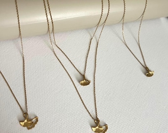 Delicate Ginkgo Leaf Pendant Necklace: Minimalist Elegant Flower Necklace
