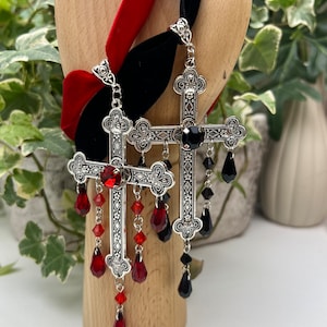 Viktorian Goth Kreuz Samt Choker, Oversized Kreuz Choker, Vampir Goth dicken Choker, Emo Rot Kreuz Choker, Romantischer Choker