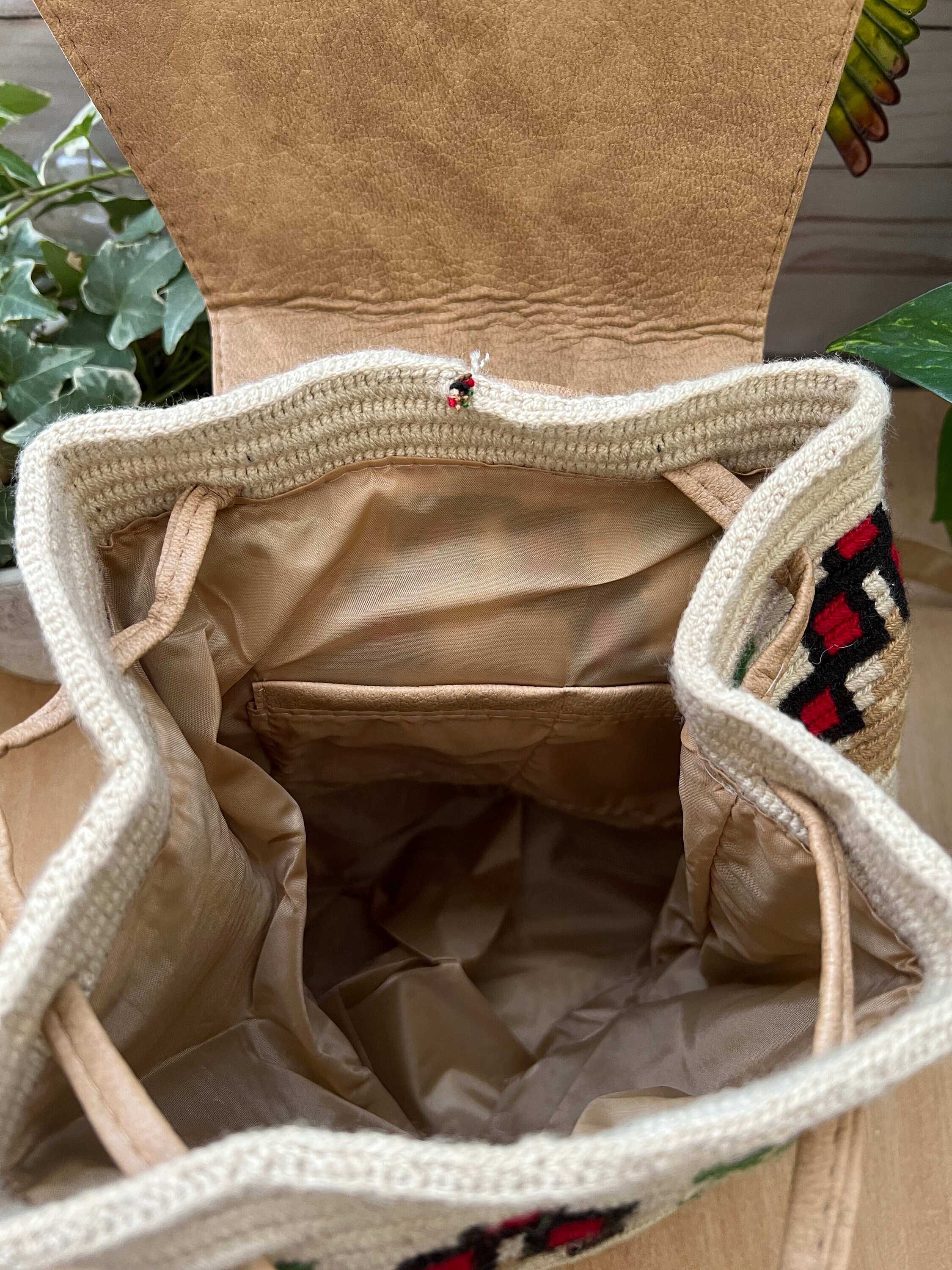 Boho Hippie Handwoven Backpack for Women - Classic Tan Wayuu Hand-Knit Backpack Handwoven Wayuu Backpack: Boho Hippie Acrylic Bookbag - Etsy main image 3
