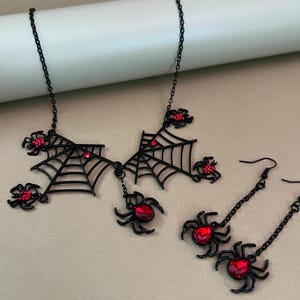 Vampire Goth Spiderweb Necklace with matching Spider Earrings, Elegant Gothic Necklace, Black and Red Spider Necklace, Spooky Necklace