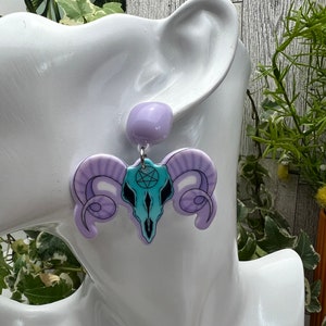 Pastel Goth Pentagram Ram Skull Earrings: Purple & Blue Acrylic