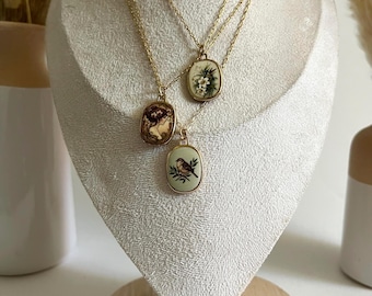 Vintage-Inspired Delicate Pendant Necklace: Elegant Victorian Stylish Necklace